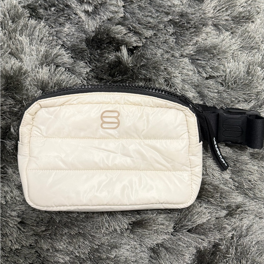Aritzia The Super Puff Bag Fanny Pack / Belt Bag